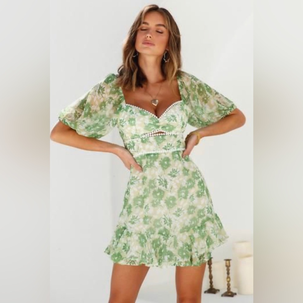 new with out tags hello molly dress! super cute it just didn’t fit
